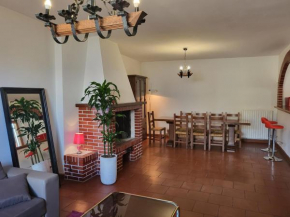 Appartamento con Camino in Centro Storico Bevagna